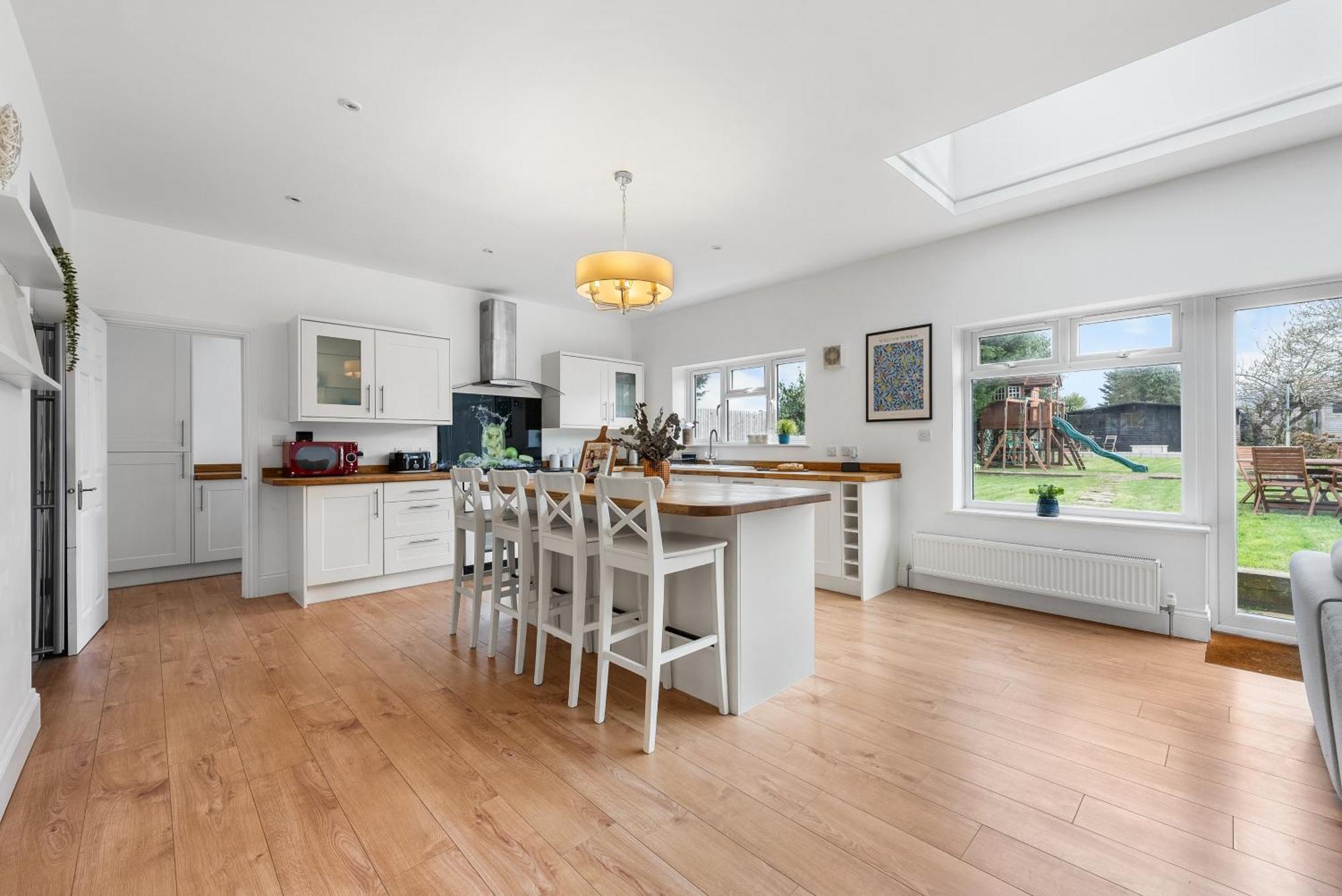 Long Term And Summer Special Offer! 5-Bedroom Spacious, Stunning Design, Sociable Areas & Cosy House Near South Downs Park, Sleeps 11 With Games Room, Private Parking And Garden- By Blue Puffin Stays Waterlooville Εξωτερικό φωτογραφία