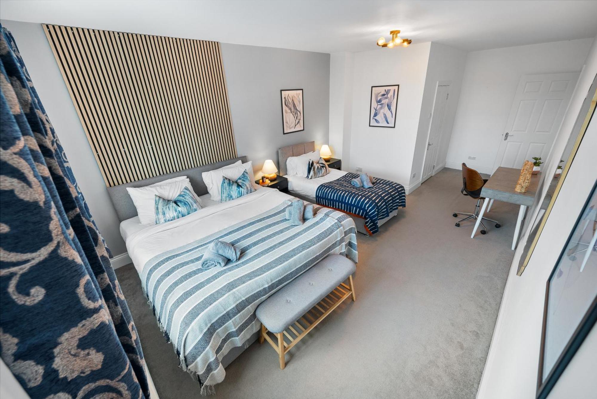 Long Term And Summer Special Offer! 5-Bedroom Spacious, Stunning Design, Sociable Areas & Cosy House Near South Downs Park, Sleeps 11 With Games Room, Private Parking And Garden- By Blue Puffin Stays Waterlooville Εξωτερικό φωτογραφία