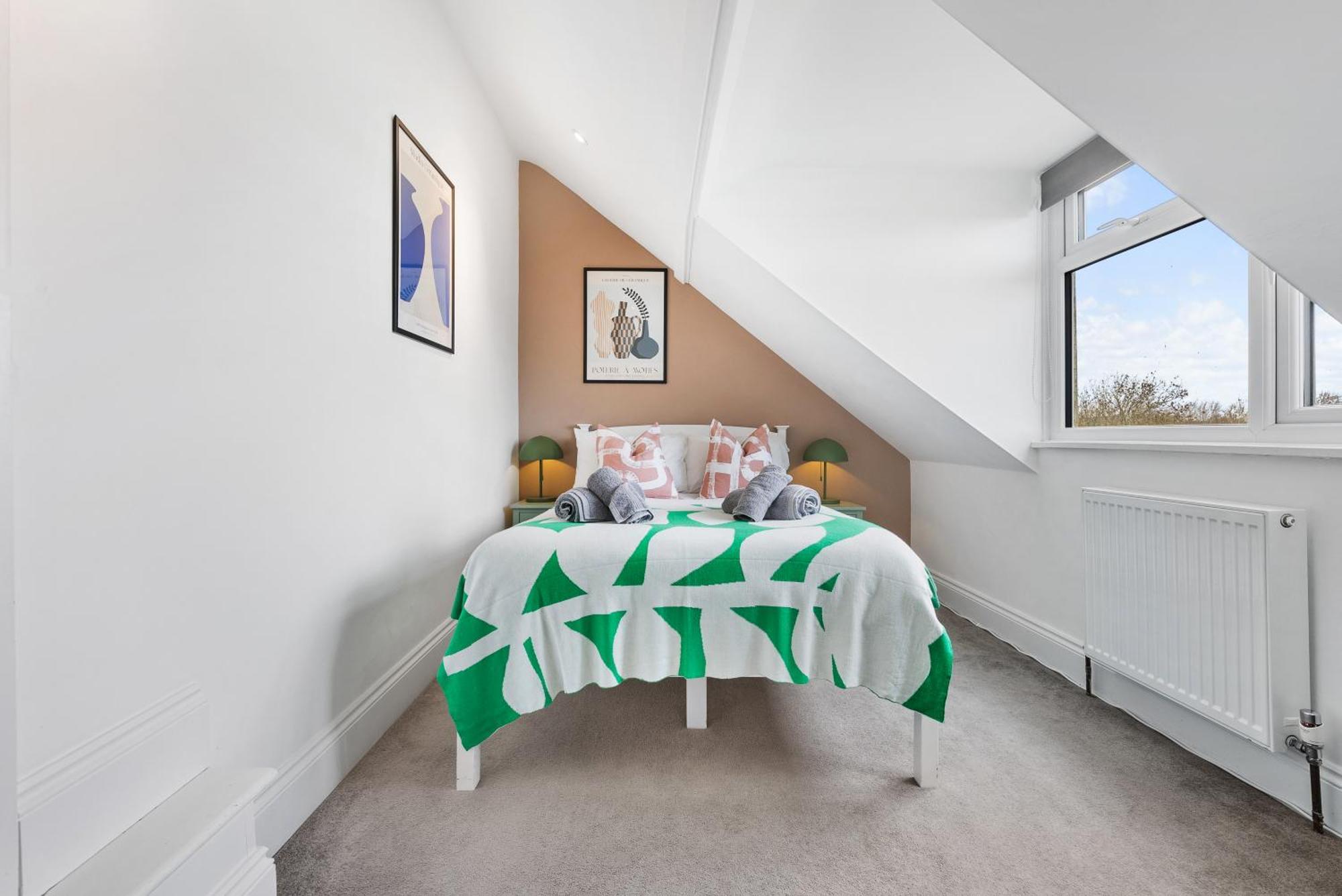 Long Term And Summer Special Offer! 5-Bedroom Spacious, Stunning Design, Sociable Areas & Cosy House Near South Downs Park, Sleeps 11 With Games Room, Private Parking And Garden- By Blue Puffin Stays Waterlooville Εξωτερικό φωτογραφία