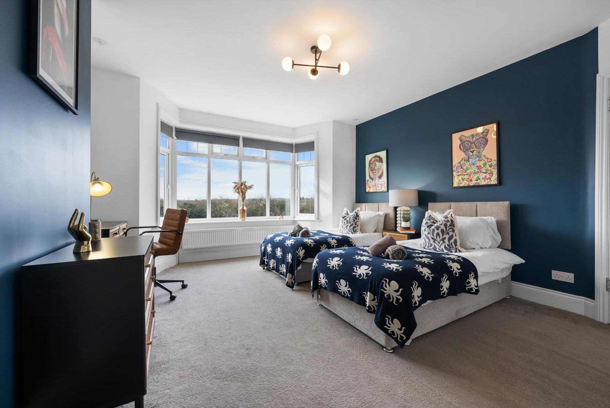 Long Term And Summer Special Offer! 5-Bedroom Spacious, Stunning Design, Sociable Areas & Cosy House Near South Downs Park, Sleeps 11 With Games Room, Private Parking And Garden- By Blue Puffin Stays Waterlooville Εξωτερικό φωτογραφία